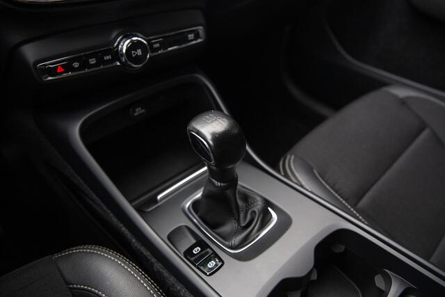 Volvo XC40 1.5 T3 Momentum , Achteruitrijcamera, Cruise control, Navigatie,