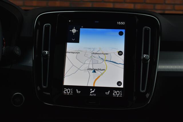 Volvo XC40 B3 177PK Momentum Business | Schuif-/kanteldak | Climate Pack | Park Assist Pack |