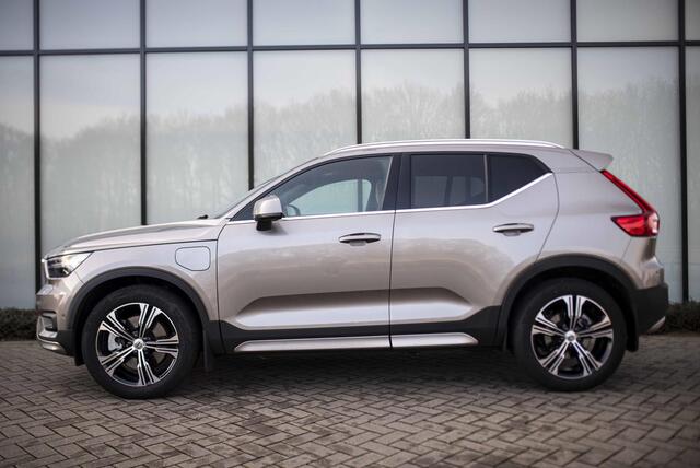 Volvo XC40 1.5 T5 Recharge Inscription | Plug-in Hybrid (PHEV) | Stylingkit | 360 Graden Camera | Panoramadak | Harman Kardon Audio | Trekhaak | Elektrisch Verstelbare Voorstoelen | LED Koplampen Adaptief
