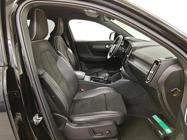 Volvo XC40 Recharge P8 AWD R-Design 1e Eigenaar | Dealer Onderh | BTW | NL-Auto | SOH89% | Trekhaak | Camera | WinterPack | Memory | Elek Stoel+Klep | Harman | Climate | Carplay | Navi | ACC | Full Led | PDC