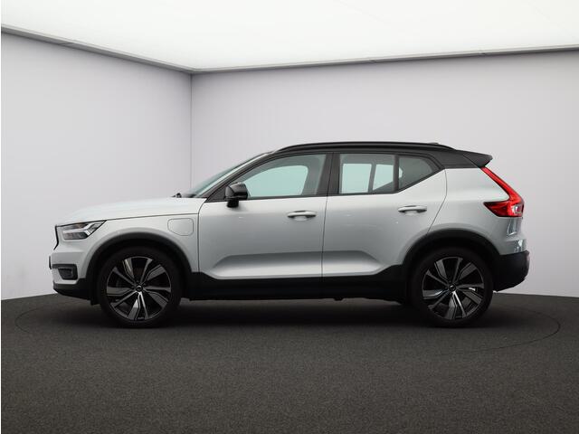 Volvo XC40 T4 211PK Recharge R-Design / 20" / Adaptieve Full Led / Voorruitverwarming / Harman Kardon / Stuur + Stoelverwarming / Keyless / Elektrische Achterklep /