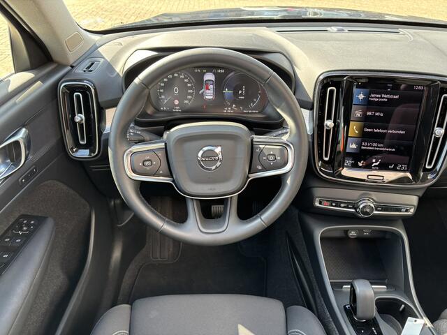 Volvo XC40 1.5 T4 Recharge Inscription Expression / Navi / Trekhaak / Lage KM'S! / Camera /