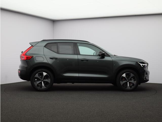 Volvo XC40 2.0 B4 Plus Dark / Panoramadak / Nubuck Bekleding / Harman Kardon / Elektrische Stoelen / BLIS / Stoel+Stuurverwarming /