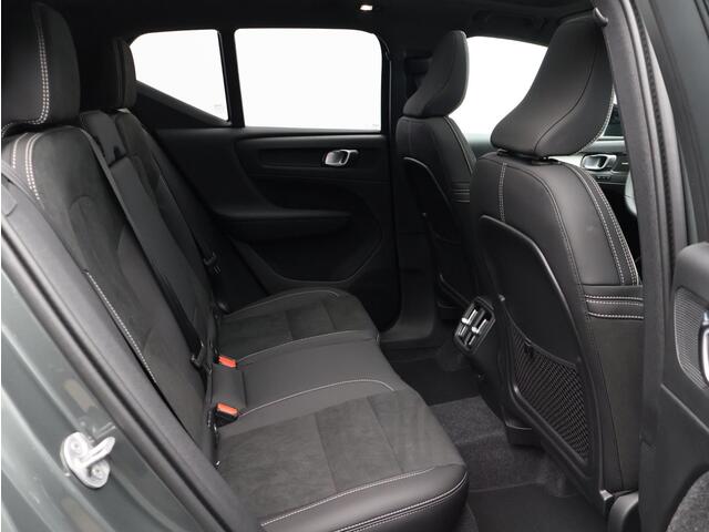 Volvo XC40 2.0 B4 Plus Dark / Panoramadak / Nubuck Bekleding / Harman Kardon / Elektrische Stoelen / BLIS / Stoel+Stuurverwarming /