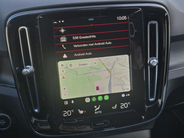 Volvo XC40 1.5 T4 Plug-in hybrid Plus Bright / Accu SOH 95,51% / All season banden / Lighting Pack / Stuur- Stoel & Achterbankverwarming / Trekgewicht 1.800 kg /