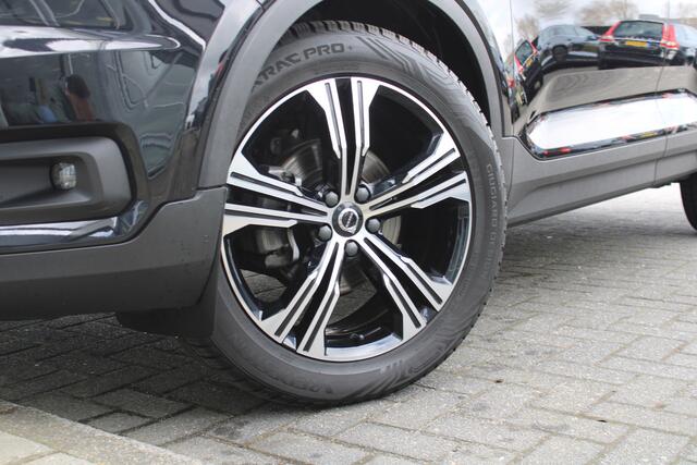 Volvo XC40 T3 Automaat Business Pro | Keyless Entry | BLIS | Camera achter | PDC V+A | Apple/Android Carplay | El. Achterklep |