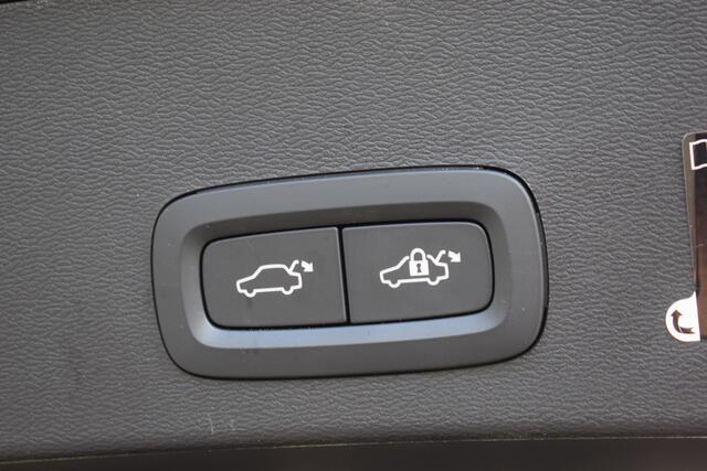 Volvo XC40 2.0 B4 Inscription | Panodak | 360° camera | Full options