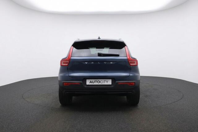 Volvo XC40 T5 262pk R Design Recharge Plug-In Pano l Harmann l Memory l VOL