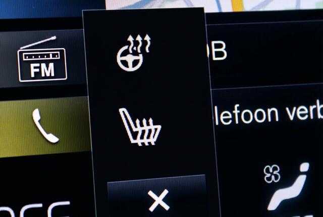 Volvo XC40 T5 262pk R Design Recharge Plug-In Pano l Harmann l Memory l VOL