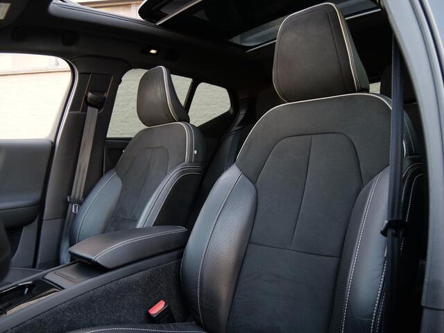 Volvo XC40 RECHARGE PRO/ PANORAMADAK/ 360°CAMERA/ TREKHAAK/ ELEKT. STOELEN/ H&K AUDIO