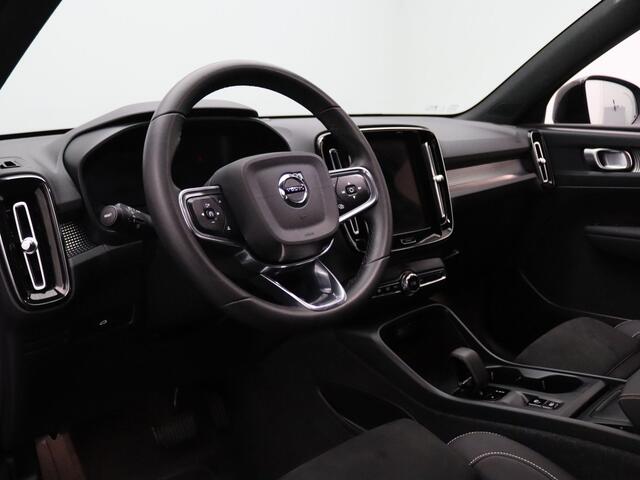 Volvo XC40 2.0 B3 Core 163pk Camera | Adapt. Cruise | Navi | Parkeersens. v+a | Trekhaak elektrisch uitklapbaar