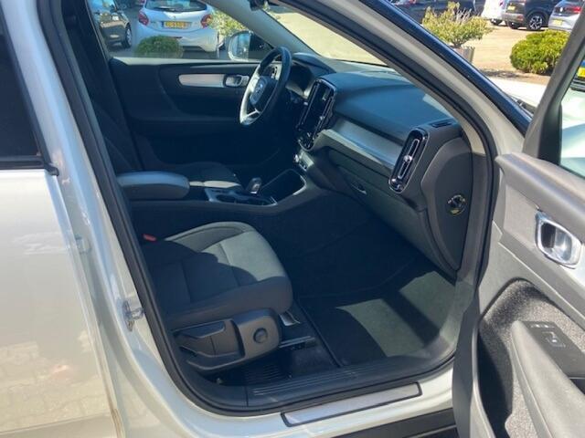 Volvo XC40 1.5 T4 Recharge R Design - Pan dak - camera - stoel/stuurverw.