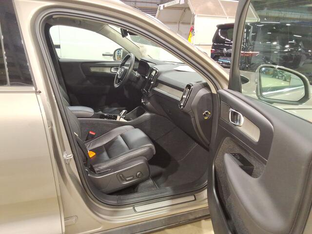 Volvo XC40 1.5 T4 Recharge Inscription PANO | VOL LEER | TREKH. | PILOT + ACC