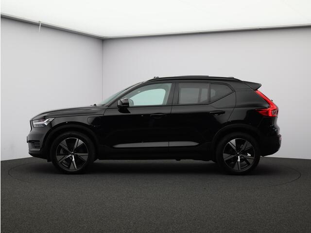 Volvo XC40 T5 262PK Recharge R-Design / Panorama Dak / Trekhaak / 360gr Camera / Elekt. Verstelbare Stoelen / Verwarmbare Voorstoelen + Stuurwiel /