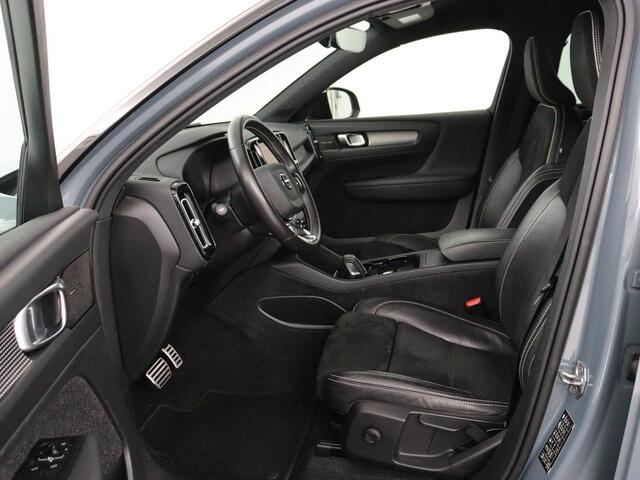 Volvo XC40 Recharge P8 AWD R-Design | SOH 90.6% | Leder/Alcantara | Stoelverwarming | Harman/Kardon | Adaptive cruise | Side Assist | Carplay | Stuurverwarming | Navigatie | Full LED | Camera