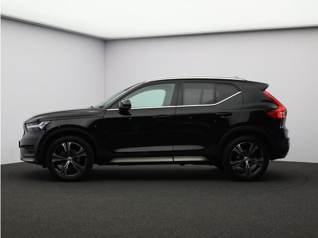 Volvo XC40 1.5 T3 Inscription / Panoramadak / Lederen Bekleding / Stoelverwarming / Carplay / Elektrische Kofferklep / Getint Glas /