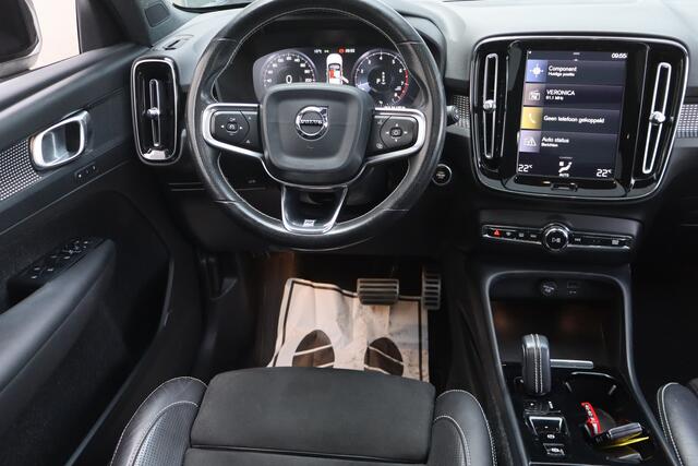 Volvo XC40 1.5 T3 R-Design NL-Auto!! Panoramadak I Camera I Apple Car-Play -- 2e PAASDAG OPEN 11.00 t/m 16.00 UUR --