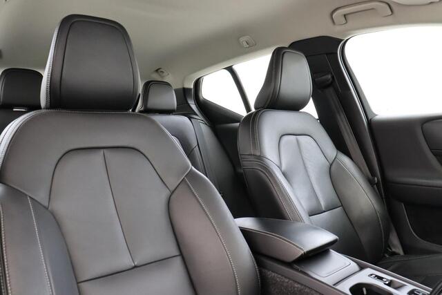 Volvo XC40 T4 AUT. MOMENTUM -LEDER|ADAP.CRUISE|CAMERA|AUTOM.PARK|ADAP.LED|DAB|VERW.VOORRUIT|TREKHAAK|19"