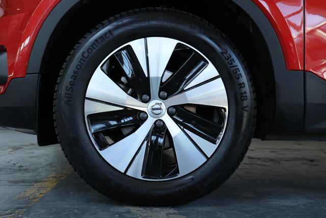 Volvo XC40 T2 Business Pro | Semi-Electrische Wegklapbare trekhaak | Adaptive Cruise Control | 1ste eigenaar | Dealeronderhouden | Parkeerverwarming | BLIS | Parkeersensoren voor + achter | Parkeercamera | Stoelverwarming | Volvo on Call | Comfortstoelen | 18'' Lich