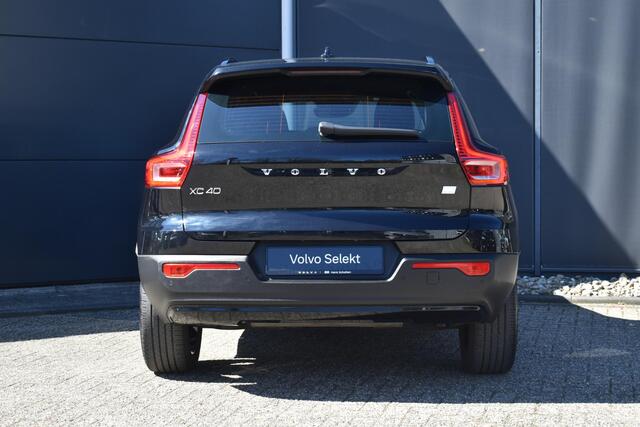 Volvo XC40 T4 Recharge R-Design | Adaptive Cruise Control | Parkeersensoren voor + achter | Parkeercamera | Volvo on Call | Navigatie | Dealeronderhouden |