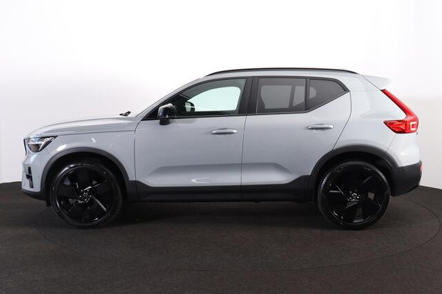 Volvo XC40 B3 Ultra Black Edition - Panorama/schuifdak - IntelliSafe Assist & Surround - 360º Camera - Harman/Kardon audio - LED Pixel koplampen - Verwarmde voorstoelen & stuur - Parkeersensoren voor & achter - Elektr. bedienb. voorstoelen met geheugen links - Draad
