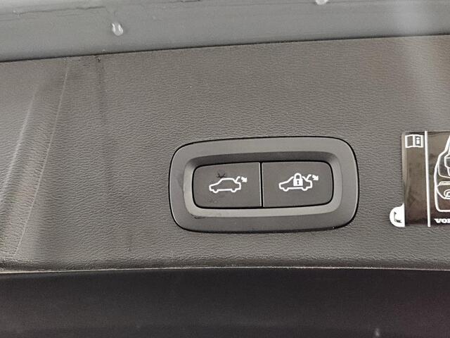 Volvo XC40 1.5 T2 Business Pro | Stoel/Stuurverwarming | Elektr. Achterklep | Apple Carplay | Android Auto | Parkcamera | Navigatie