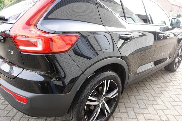 Volvo XC40 1.5 T3 R-DESIGN Panorama Winterpack 49000 km !