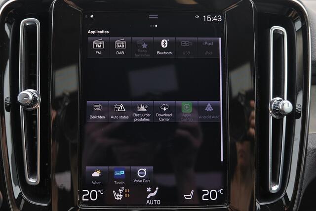 Volvo XC40 T4 Recharge Inscription - IntelliSafe Assist - Parkeercamera achter - Verwarmde voorstoelen & stuur - Parkeersensoren voor & achter - Draadloze tel. lader - Extra getint glas - Elektr. inklapbare trekhaak - 19' LMV