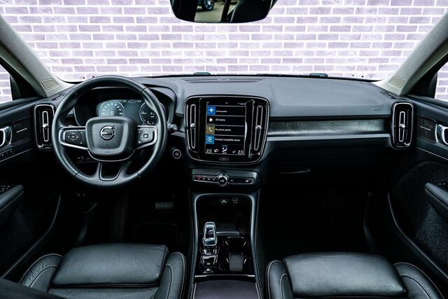 Volvo XC40 1.5 T4 Plug-in hybrid Plus Dark | Adaptieve Cruise Control | Lederen Bekleding | Stoel en Stuurverwarming | Harman Kardon |