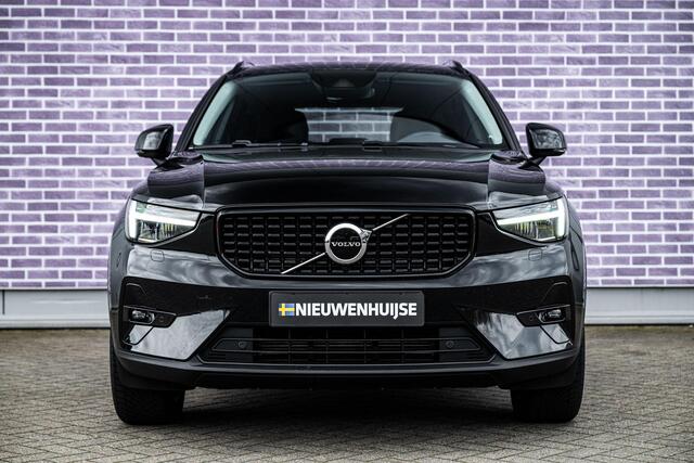Volvo XC40 1.5 T4 Plug-in hybrid Plus Dark | Adaptieve Cruise Control | Lederen Bekleding | Stoel en Stuurverwarming | Harman Kardon |