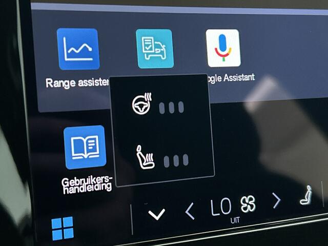 Volvo XC40 Recharge 78kWh R-Design SOH 91% / Pdc.+Camera / 1/2 Leder / Stoel-Stuurverwarming / Navigatie / Apk 05-2027