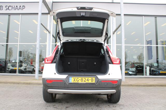 Volvo XC40 T4 Automaat Momentum | Adapt. Cruise | Blis | Verw. Voorstoelen & Stuurwiel | Leder | Camera | DAB |