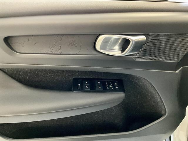 Volvo XC40 1.5 T2 Momentum Core ** RIJKLAARPRIJS **