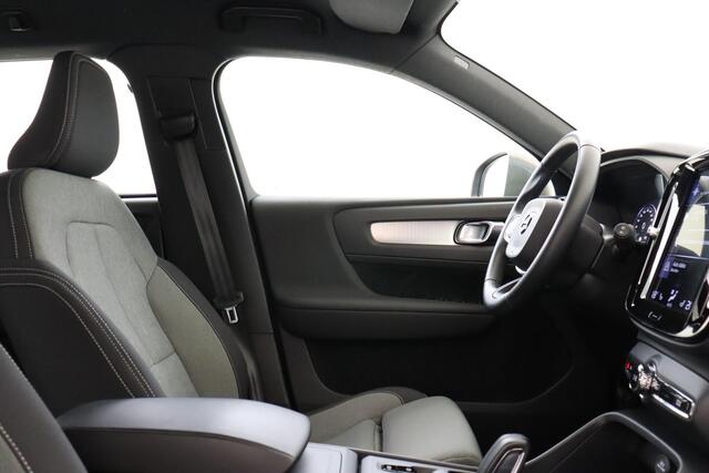 Volvo XC40 T2 AUT. BUSINESS PRO -CAMERA|CLIMATE|KEYLESS|ADAP.CRUISE|VERW.VOORRUIT|ZITTINGVERL.|CARPLAY|ALL.SEASON|19"
