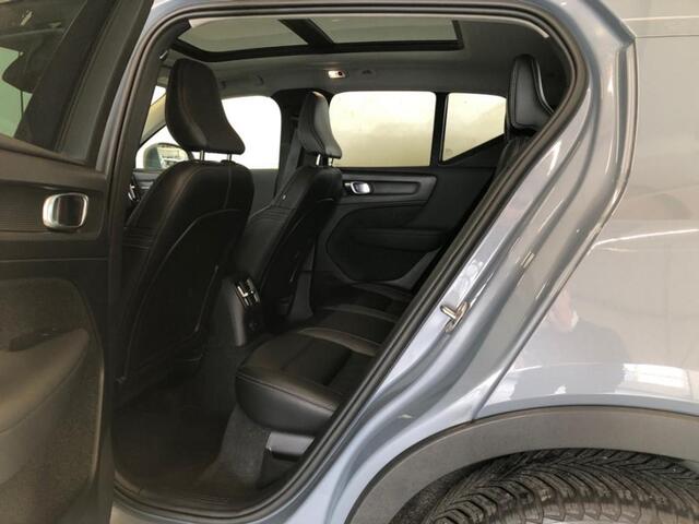 Volvo XC40 1.5 T5 Plug-in Hybrid Ultimate Bright | PHEV | Lederen Bekleding | 360 Graden Camera | Panoramadak | Navigatie | Apple Carplay | Android Auto | Elektrisch Verstelbare Voorstoelen | Keyless Entry | Elektrische Achterklep | BLIS | Cruise Control Adaptief