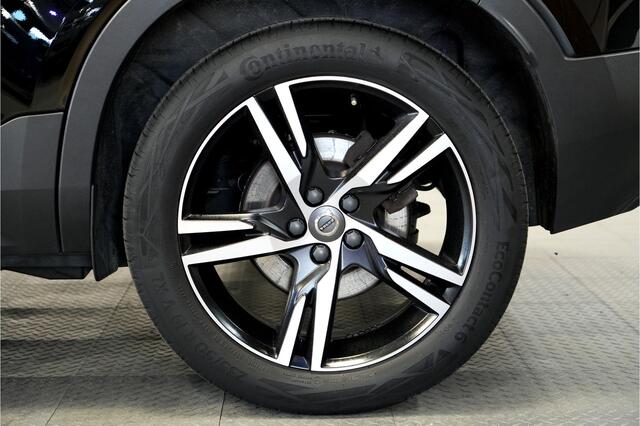 Volvo XC40 1.5 T5 Plug-in Hybrid 193kW/262pk DCT7 R-Design PANORAMADAK + LEER + ADAPT.CRUISE + PILOT ASSIST + NAVI SENSUS + BLIS + LANE ASSIST + PARKEERKLIMAAT + ACHTERUITRIJCAMERA + KEYLESS ENTRY&GO + PARKSENSOREN V&A + 19" LM-VELGEN!!