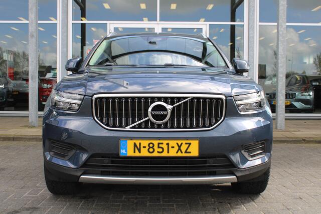 Volvo XC40 T4 211PK Automaat Recharge Inscription | Adapt. Cruise | El. Trekhaak | PDC + Camera | Keyless | DAB | Extra getint glas |