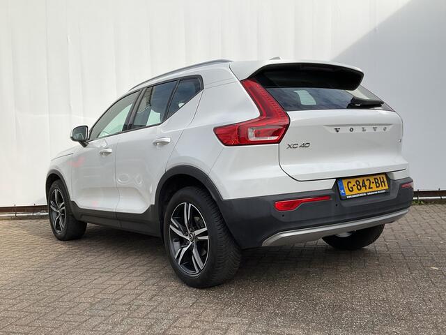 Volvo XC40 1.5 T3 Momentum Pro Panoramadak Hoge zit Trekhaak(tegen meerprijs)