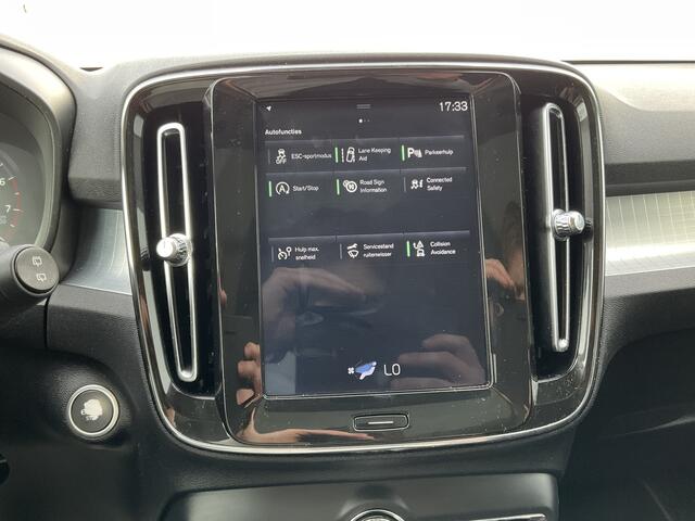 Volvo XC40 1.5 T3 Momentum Pro Panoramadak Hoge zit Trekhaak(tegen meerprijs)