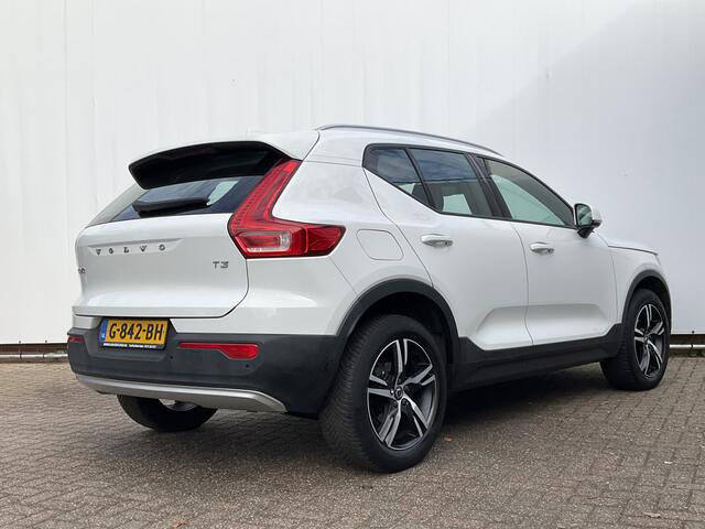 Volvo XC40 1.5 T3 Momentum Pro Panoramadak Hoge zit Trekhaak(tegen meerprijs)