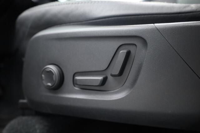 Volvo XC40 1.5 T5 Plug-in hybrid Plus Dark | SOH 91.4% | Pano | Elek. Trekhaak | Harman Kardon | Stoel-Stuurverw. | Camera | Memory