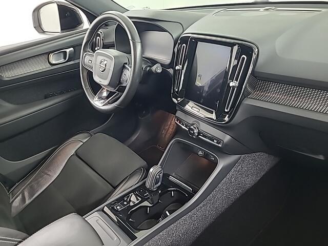 Volvo XC40 2.0 T4 190PK R-Design TREKH. | H-LEER | BLIS + CTA | NAVI