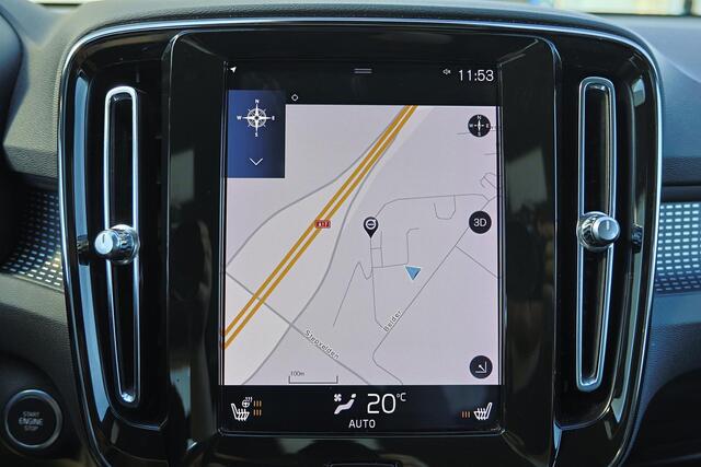 Volvo XC40 T3 R-Design - Sensus Navi - Cruise Control - Parkeer verwarming - Voorstoelen, achterbank en stuur verwarmbaar - LED-koplampen - Climate Control - Parkeersensoren achter - Trekhaak semi elektrisch inklapbaar