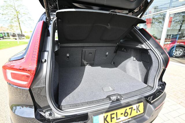 Volvo XC40 1.5 T4 Plug-in hybrid Ultimate Dark