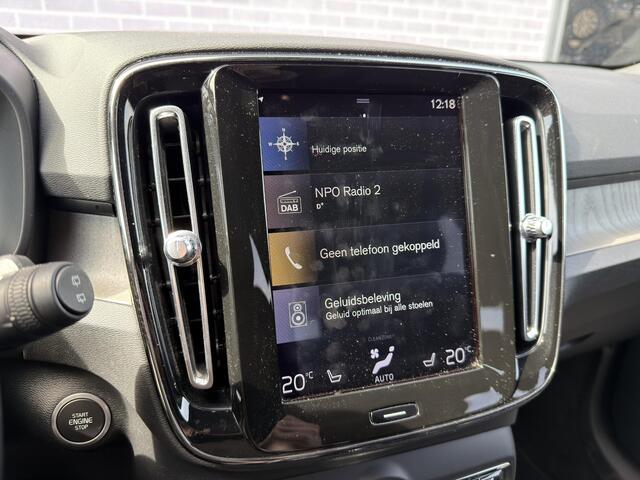 Volvo XC40 Plug-in Hybrid T5 Inscription | Panoramadak | Harman Kardon audio | Lederen bekleding | 21" velgen | Elektrische stoelverstelling | Stoelverwarming voor + achter | Keyless | Actieve LED koplampen | Getint glas | Stuurverwarming |