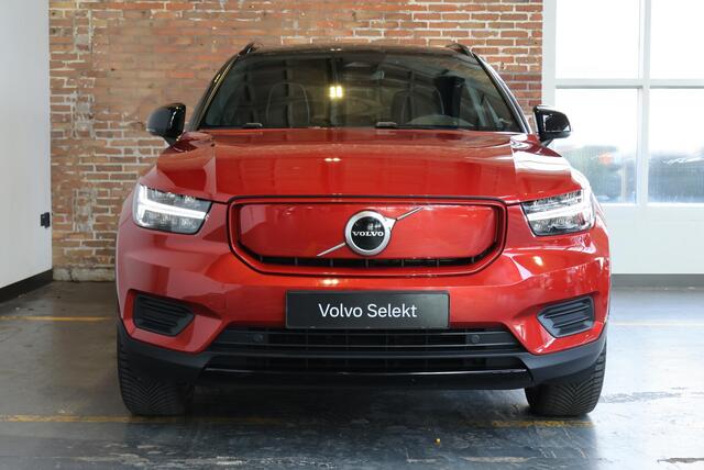 Volvo XC40 Recharge Plus | Dealeronderhouden | Google Infotainment | 4-Seizoenenbanden | Parkeercamera | Parkeersensoren voor + achter | Comfortstoelen | 95% SOH