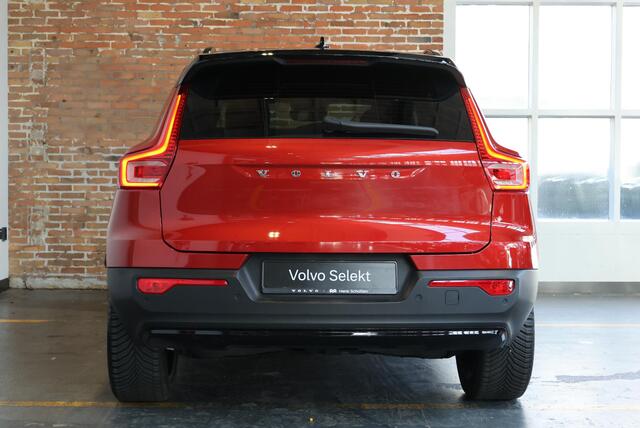 Volvo XC40 Recharge Plus | Dealeronderhouden | Google Infotainment | 4-Seizoenenbanden | Parkeercamera | Parkeersensoren voor + achter | Comfortstoelen | 95% SOH