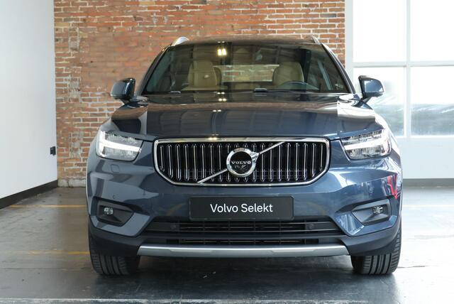 Volvo XC40 T5 Recharge Inscription | Panoramadak | Semi-Electrische Wegklapbare Trekhaak | Harman Kardon Premium Audio | 360° Parkeercamera | Parkeersensoren voor + achter | Stoelverwarming | Lederen Bekleding | Adaptive Cruise Control