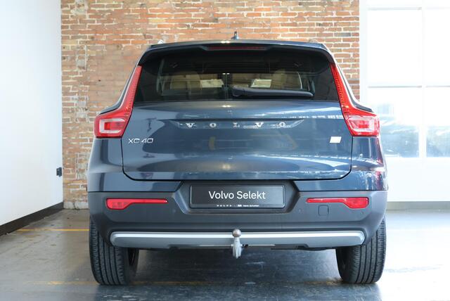 Volvo XC40 T5 Recharge Inscription | Panoramadak | Semi-Electrische Wegklapbare Trekhaak | Harman Kardon Premium Audio | 360° Parkeercamera | Parkeersensoren voor + achter | Stoelverwarming | Lederen Bekleding | Adaptive Cruise Control