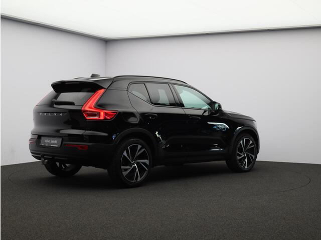 Volvo XC40 T4 Recharge R-Design / Trekhaak / 20" / Park assist v+a+camera / Privacy glass
